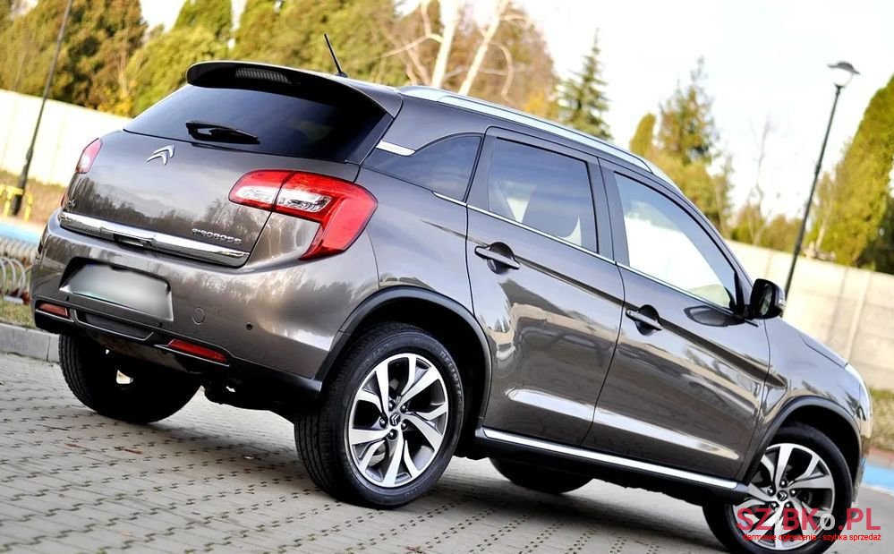 2012' Citroen C4 Aircross photo #3