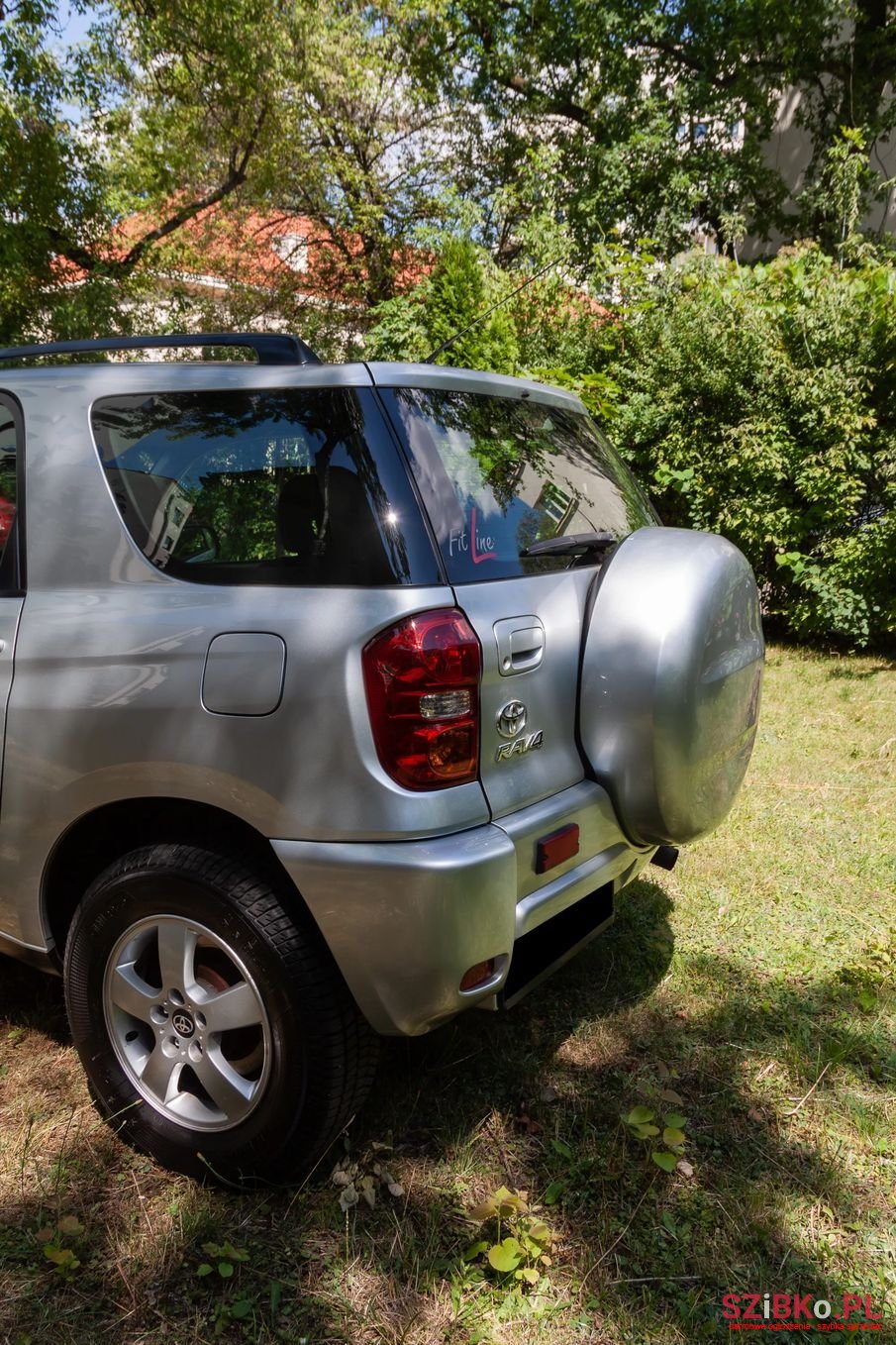 2004' Toyota RAV4 photo #6