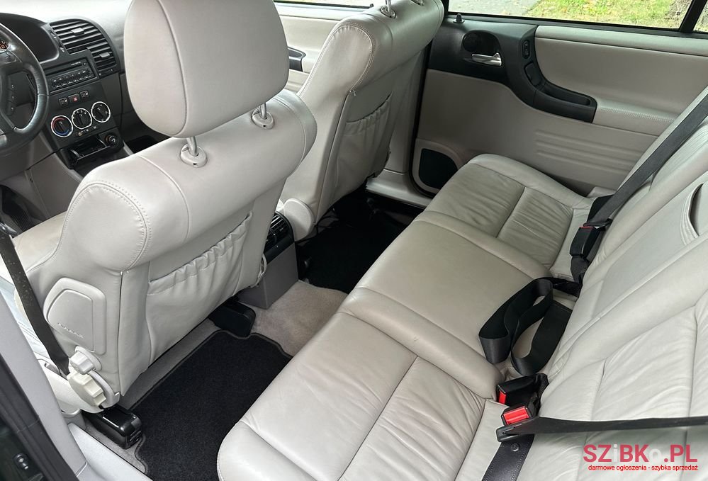 2003' Opel Zafira 1.6 16V Elegance photo #4