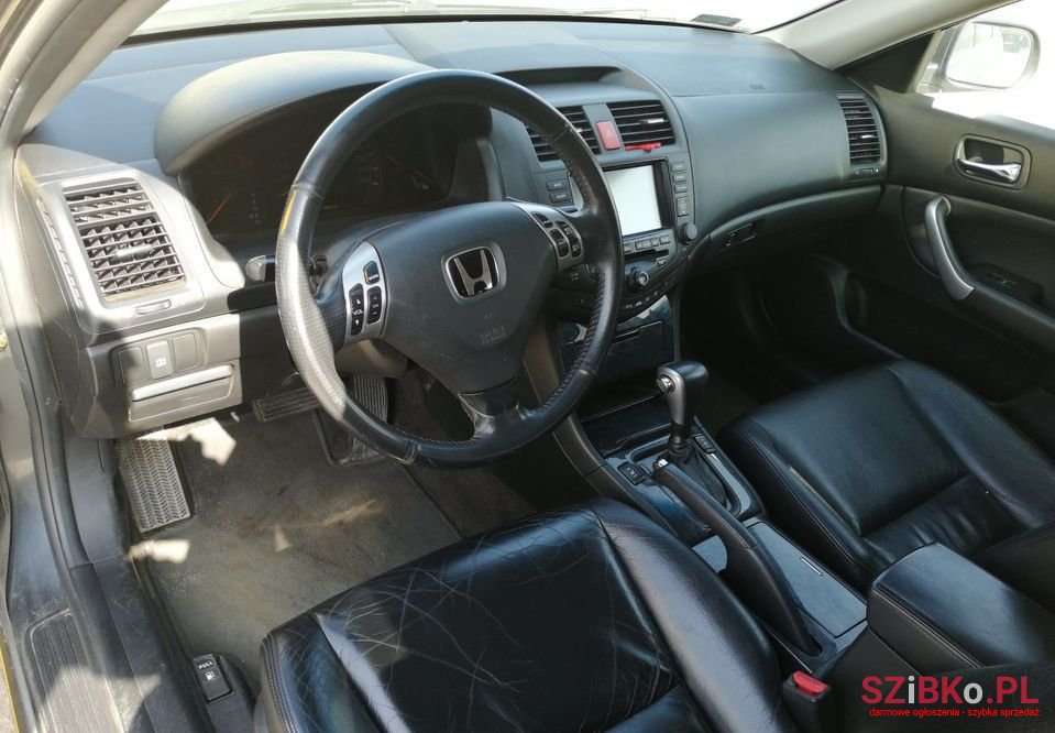 2004' Honda Accord photo #2