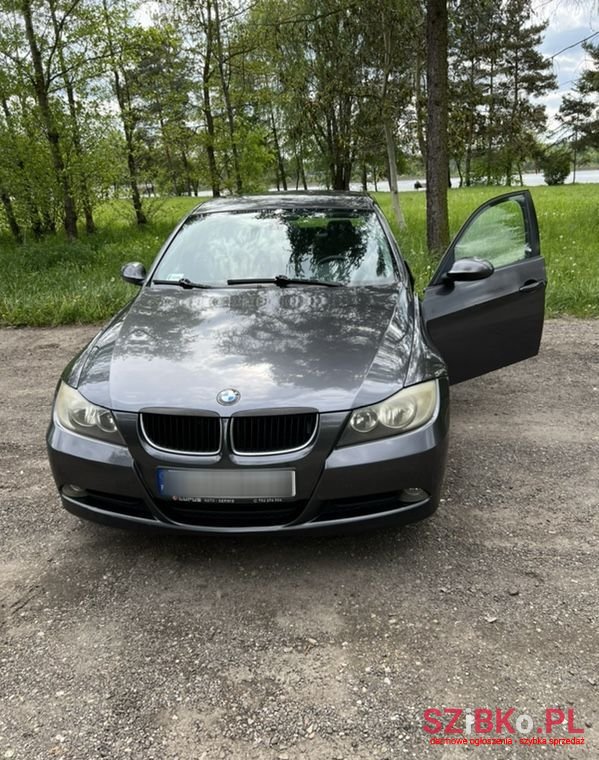 2005' BMW 3 Series photo #1