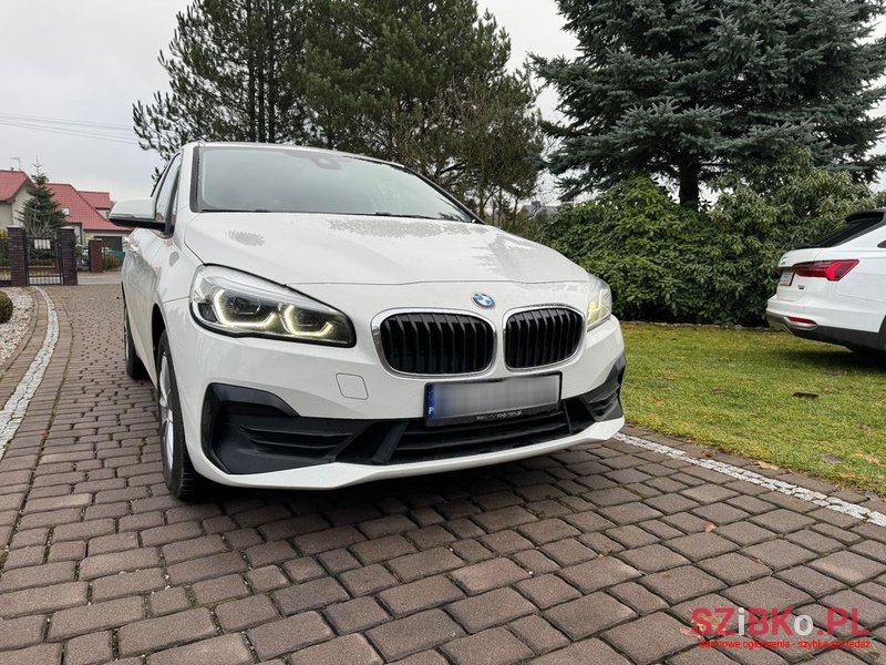 2021' BMW 2 Series 218D Advantage photo #4