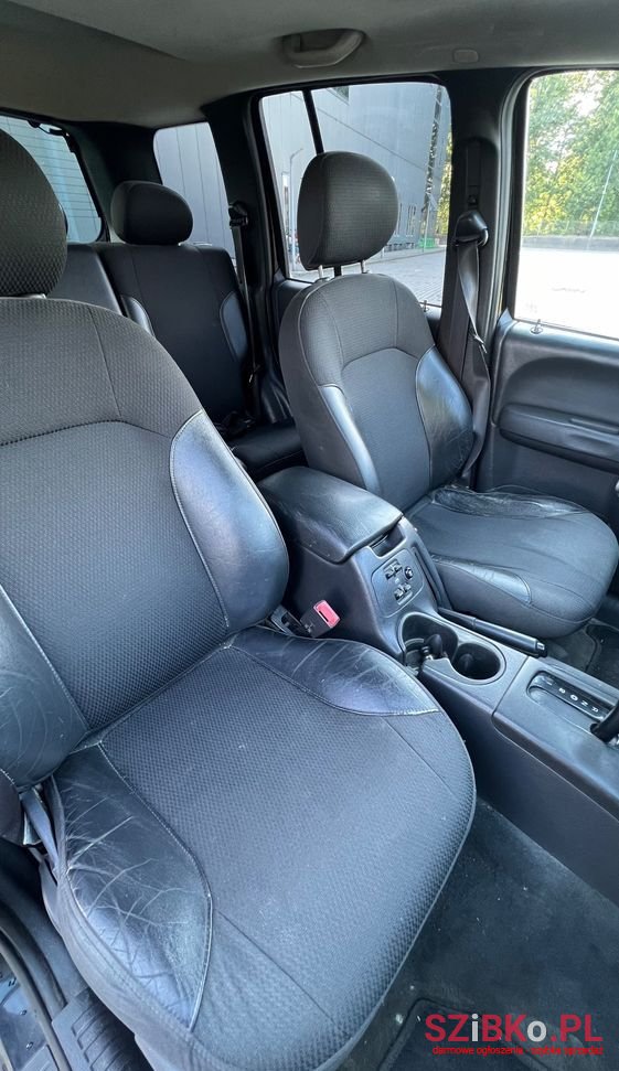 2004' Jeep Cherokee 2.8L Crd Renegade photo #6