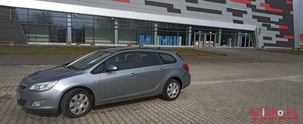 2010' Opel Astra Iv 1.7 Cdti Essentia photo #1
