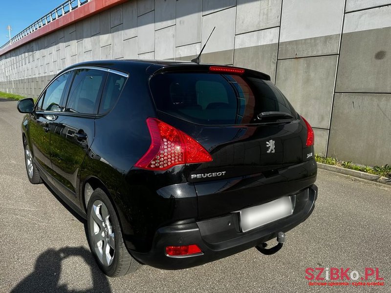 2009' Peugeot 3008 120 Vti Premium photo #3