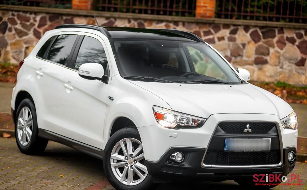 2011' Mitsubishi ASX photo #1