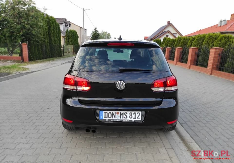 2009' Volkswagen Golf photo #5