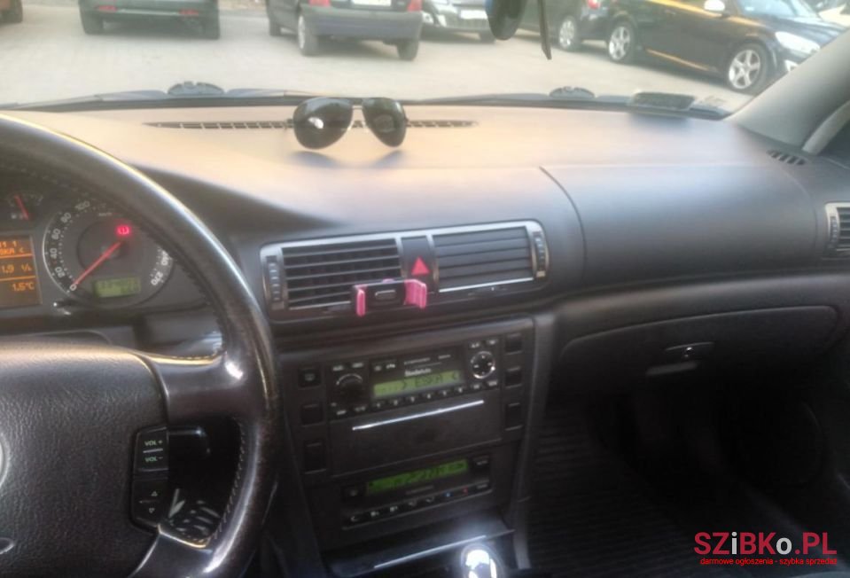 2002' Skoda Superb photo #4