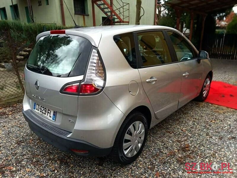 2012' Renault Scenic photo #4