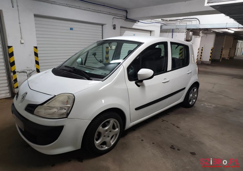 2011' Renault Modus photo #2