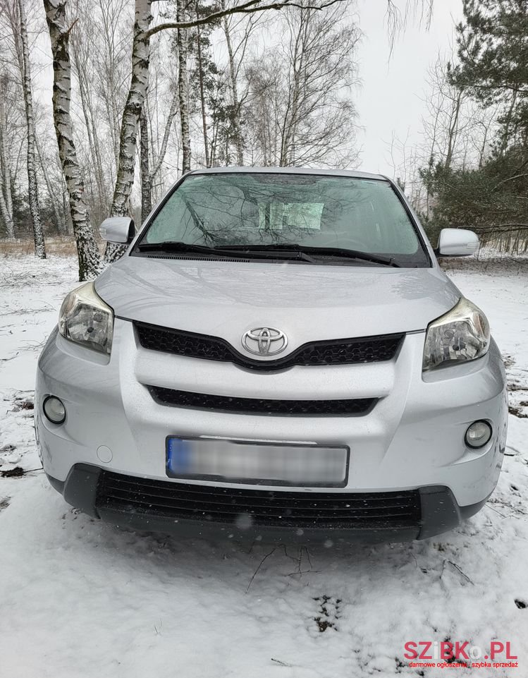 2010' Toyota Urban Cruiser 1.33 Sol photo #2