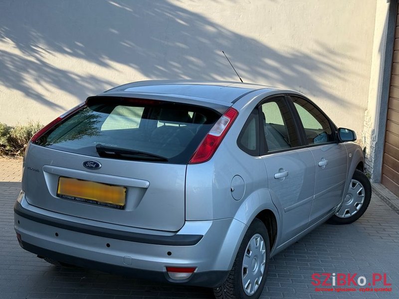 2008' Ford Focus photo #3