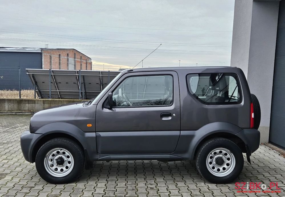 2011' Suzuki Jimny 1.3 Club Eu5 photo #4