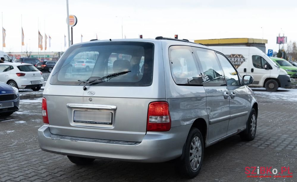 2004' Kia Carnival photo #3