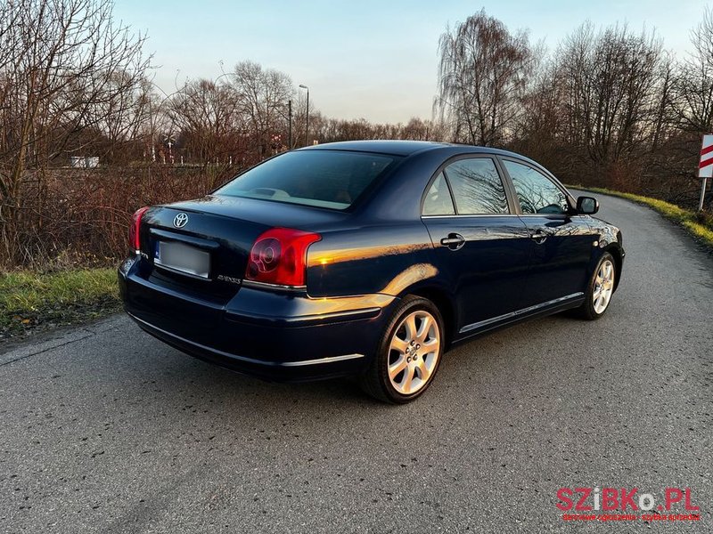 2003' Toyota Avensis 2.0 Vvt-I Executive photo #4