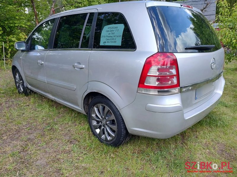 2010' Opel Zafira photo #6