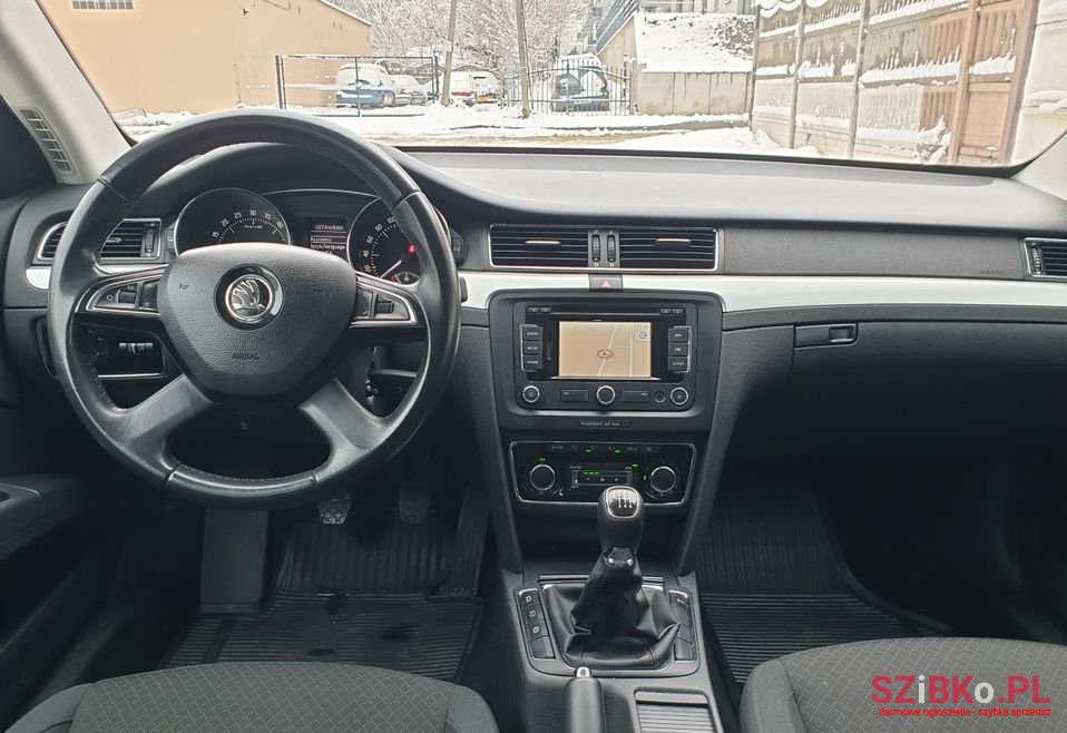 2014' Skoda Superb photo #5