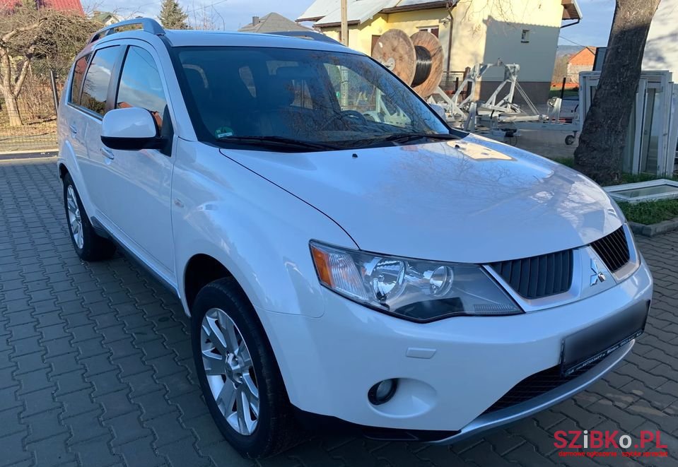 2007' Mitsubishi Outlander photo #2