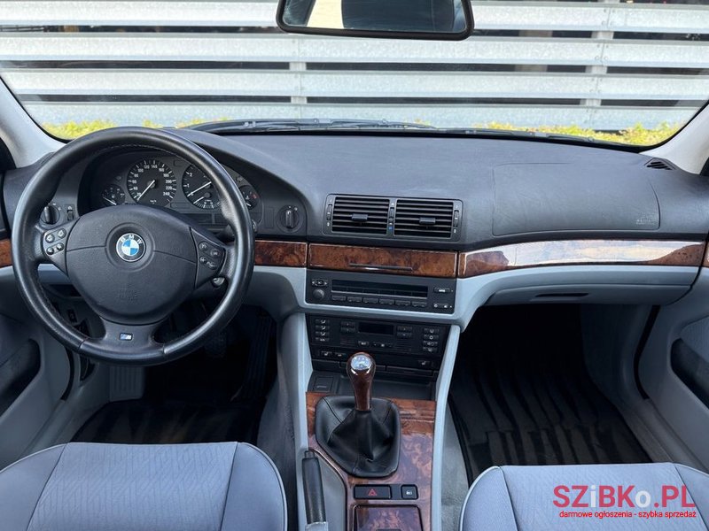 2000' BMW 5 Series 520I photo #5