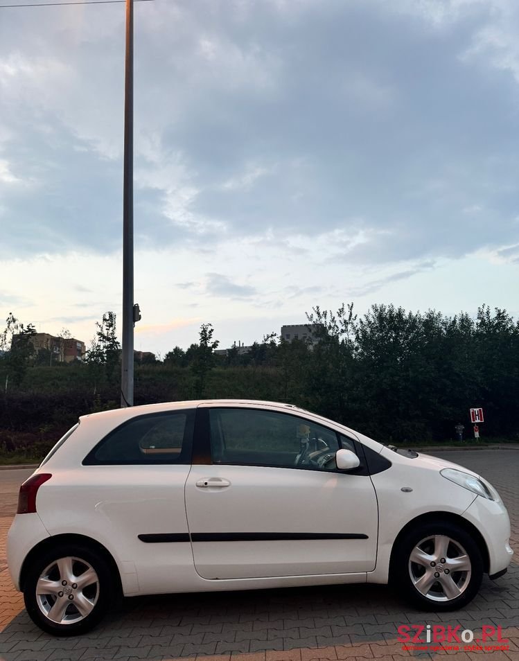 2006' Toyota Yaris 1.3 Blue photo #5