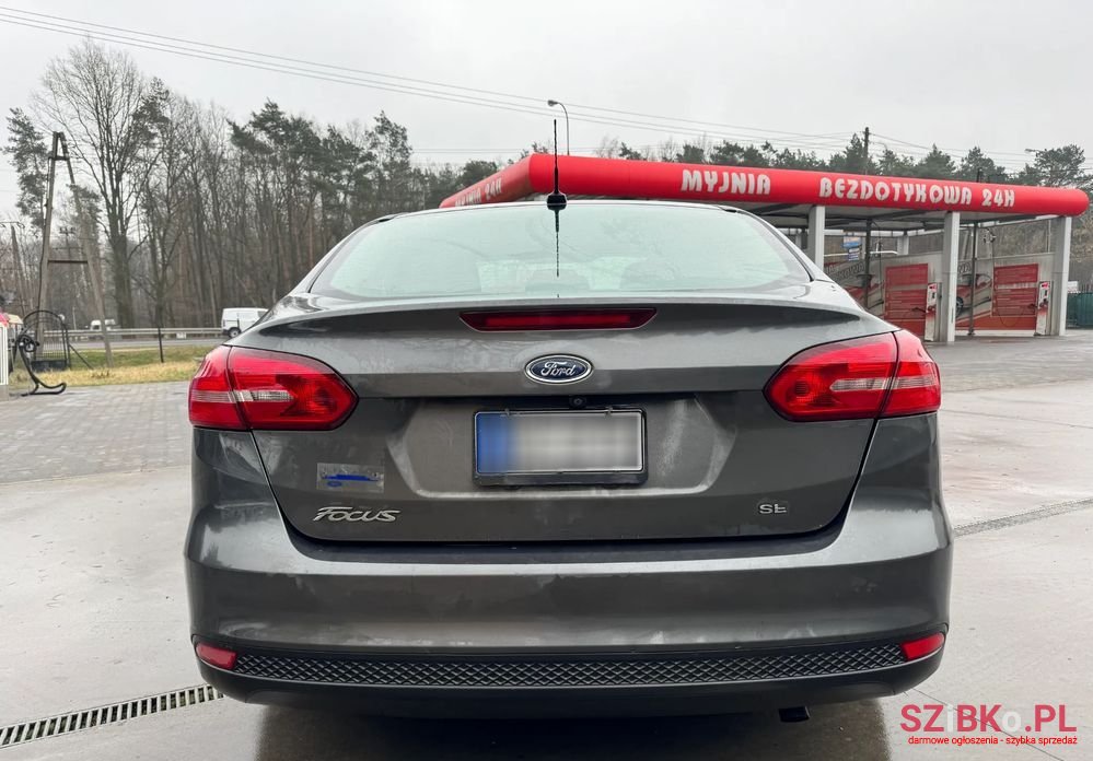 2015' Ford Focus photo #3