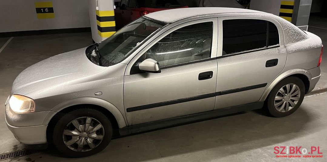 2005' Opel Astra photo #3