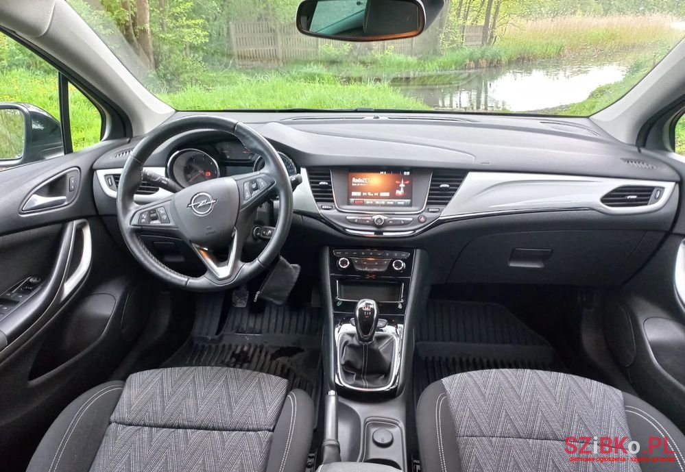 2020' Opel Astra photo #4