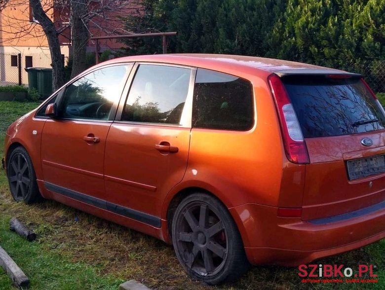 2004' Ford Focus photo #1