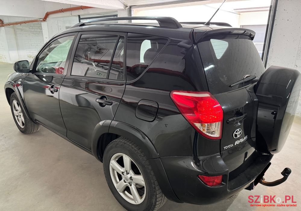 2006' Toyota RAV4 photo #2