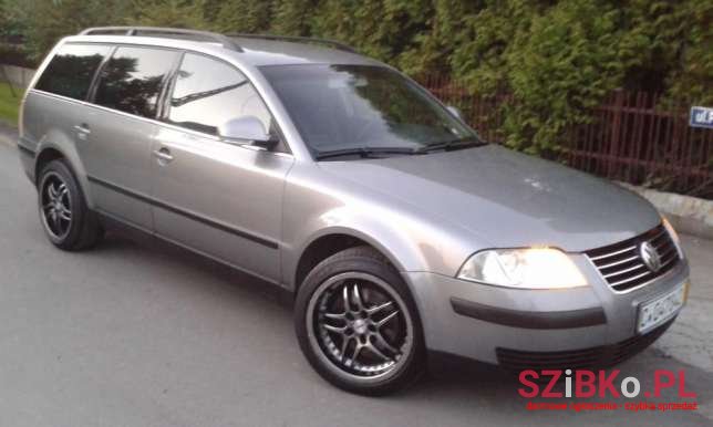 2003' Volkswagen Passat photo #1