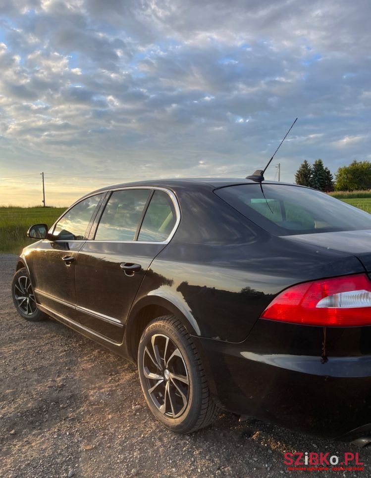2009' Skoda Superb photo #2