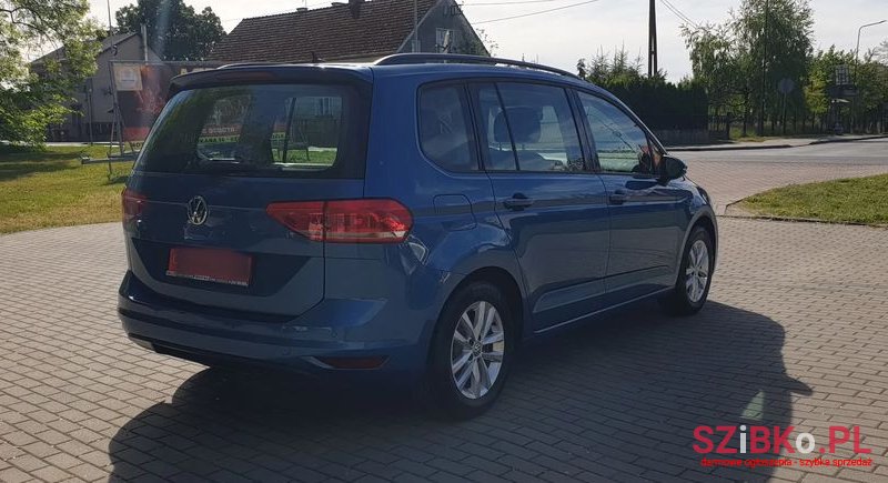 2018' Volkswagen Touran photo #5