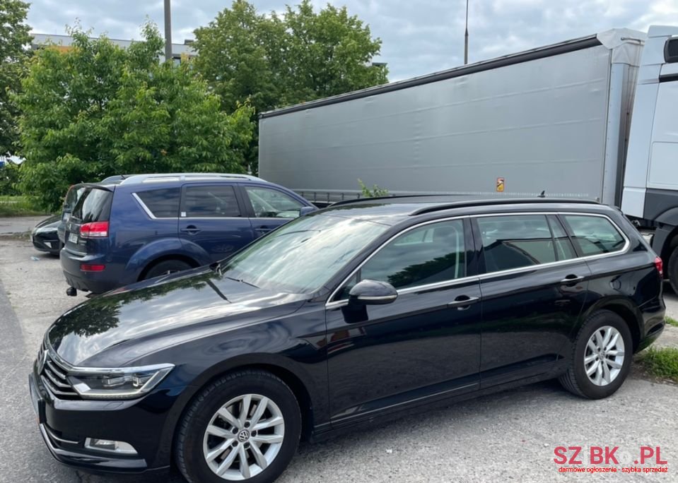 2017' Volkswagen Passat photo #3