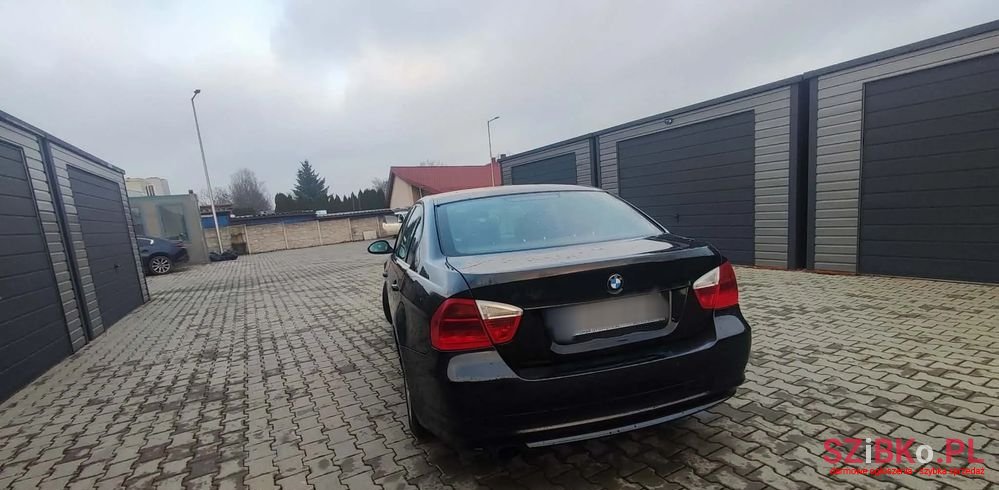 2006' BMW 3 Series 318I photo #6