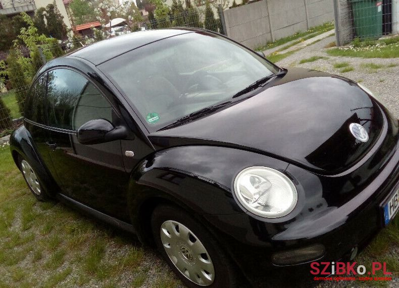 2001' Volkswagen New Beetle photo #1