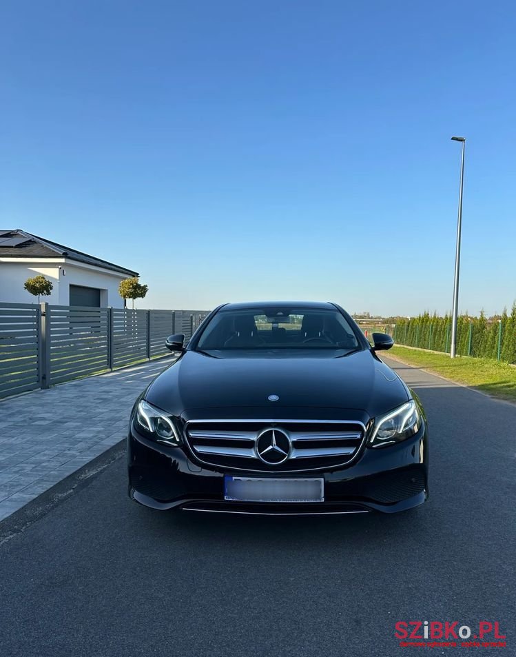 2016' Mercedes-Benz E-Class 220 D photo #3