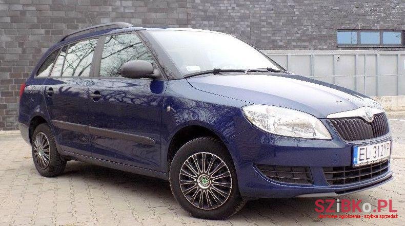 2012' Skoda Fabia photo #1