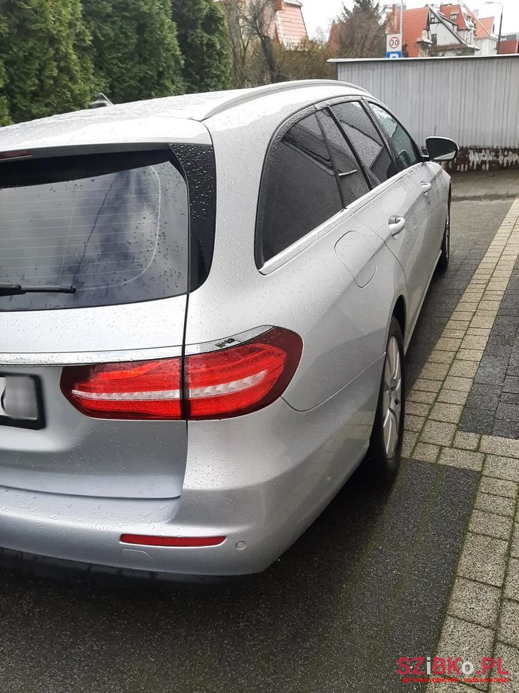 2018' Mercedes-Benz E-Class photo #6