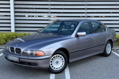 2000' BMW 5 Series 520I