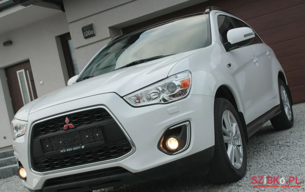 2013' Mitsubishi ASX photo #1