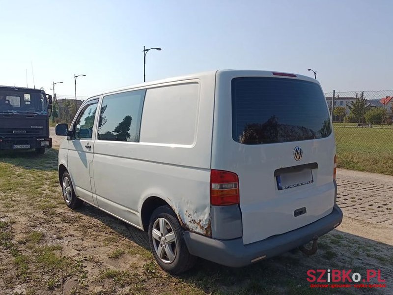 2008' Volkswagen Transporter photo #3