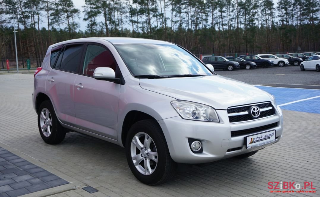 2009' Toyota RAV4 photo #2