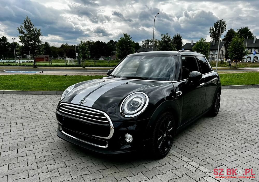 2019' MINI Cooper photo #6