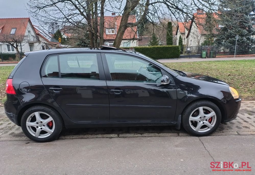 2007' Volkswagen Golf photo #3