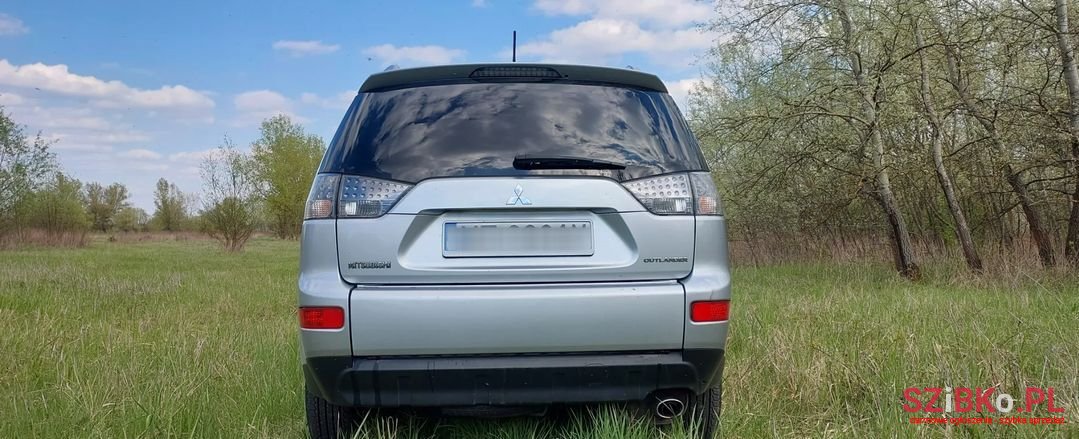 2008' Mitsubishi Outlander photo #6