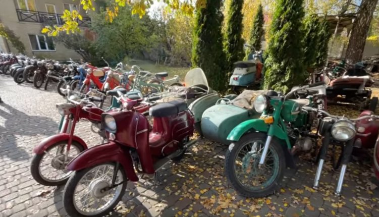 Українець зібрав величезну колекцію рідкісних мотоциклів