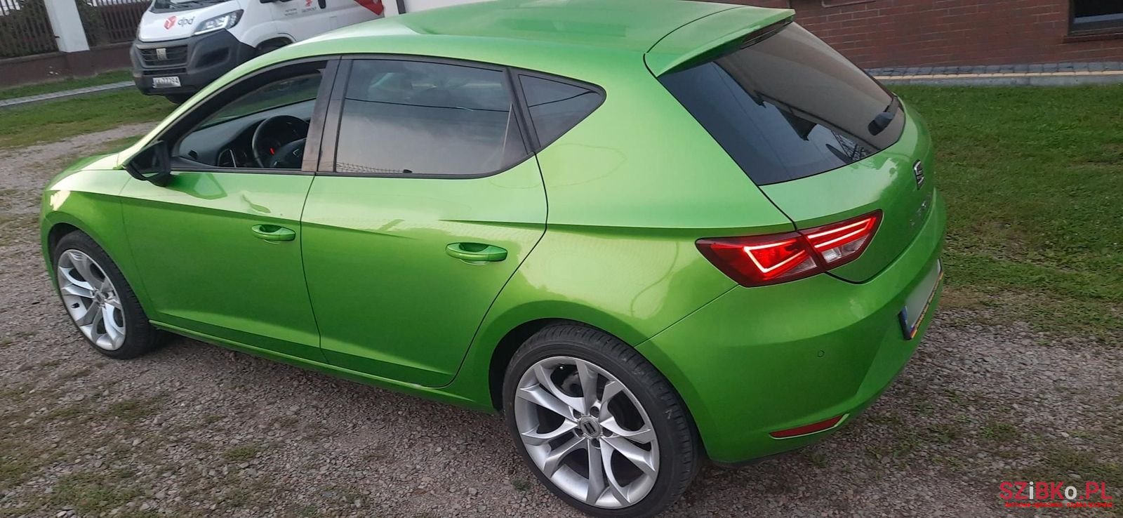 2013' SEAT Leon photo #4