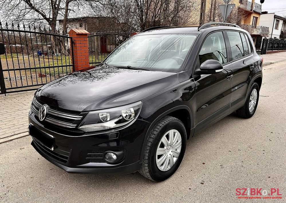 2012' Volkswagen Tiguan photo #1