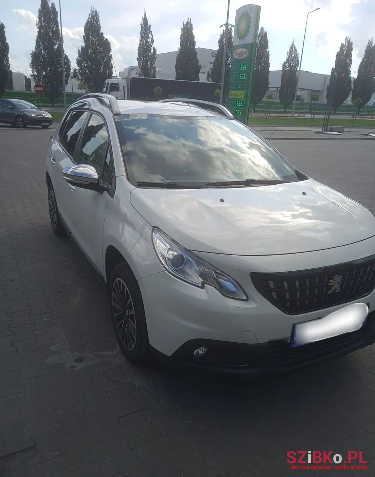 2016' Peugeot 2008 photo #3