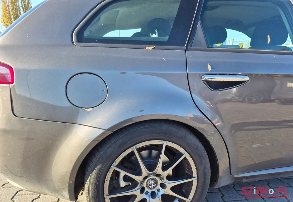 2009' Alfa Romeo 159 photo #6